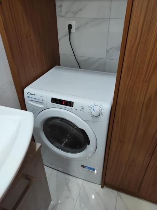 Studio Apartment With All Amenities In Kolonaki アテネ エクステリア 写真