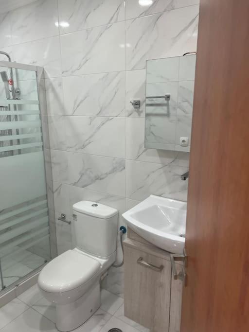 Studio Apartment With All Amenities In Kolonaki アテネ エクステリア 写真