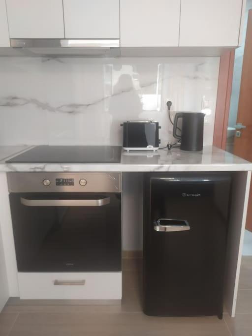 Studio Apartment With All Amenities In Kolonaki アテネ エクステリア 写真