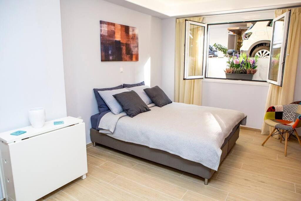 Studio Apartment With All Amenities In Kolonaki アテネ エクステリア 写真